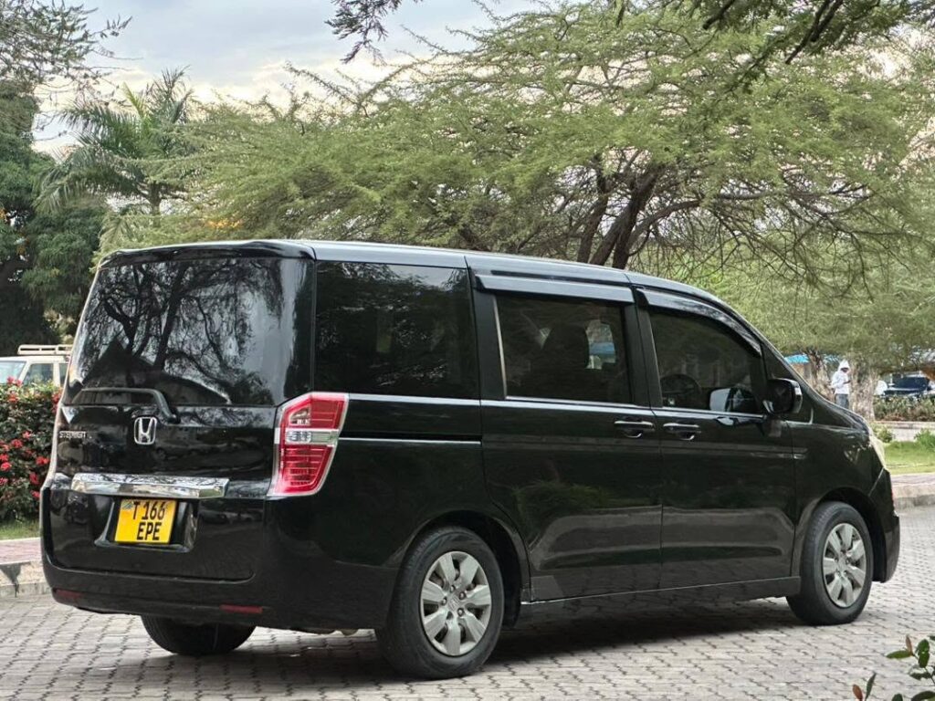 Magari Used Honda Stepwgn 2012 Dar es Salaam Tanzania