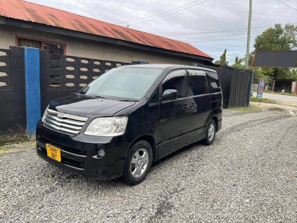 Price Of Toyota Noah 2006 for Sale in Tanzania