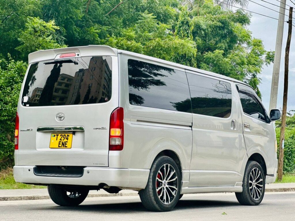 Price Of Toyota Hiace 2005 for Sale in Tanzania