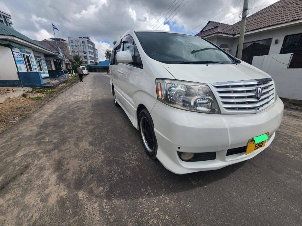 Used Toyota Alphard 2005 for Sale in Dar es Salaam