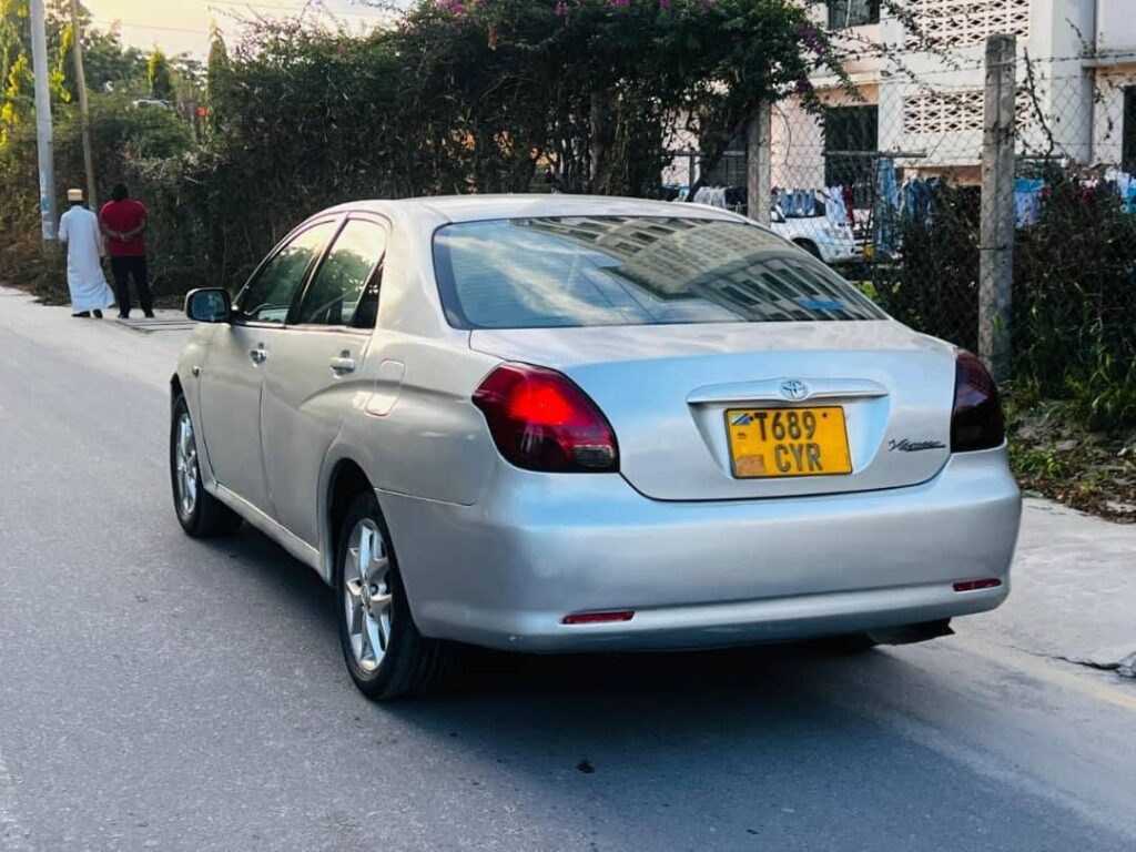 Toyota Verosa bei poa sokoni Dar es Salaam Tanzania