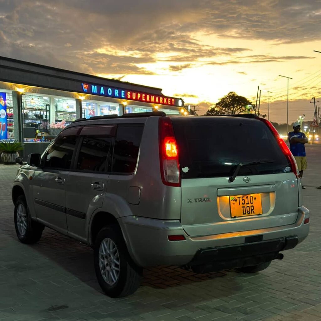 Magari Used Nissan X-Trail 2002 Dar es Salaam Tanzania