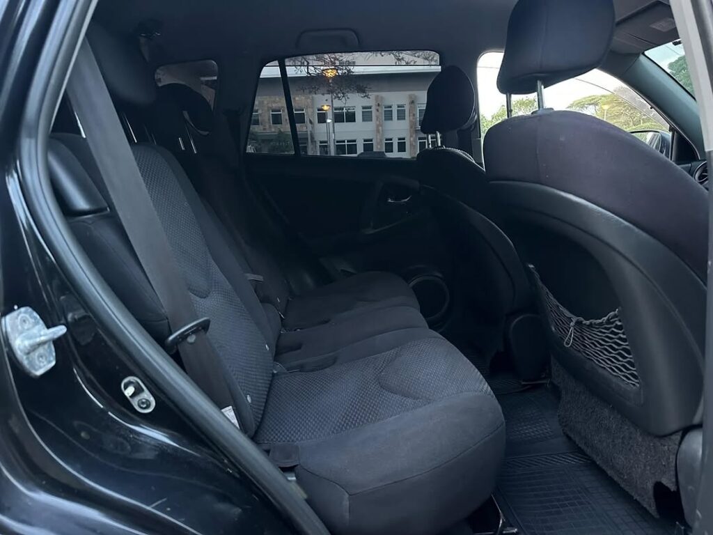 Bei ya Toyota Rav4 2008 Sokoni Dar es Salaam Tanzania