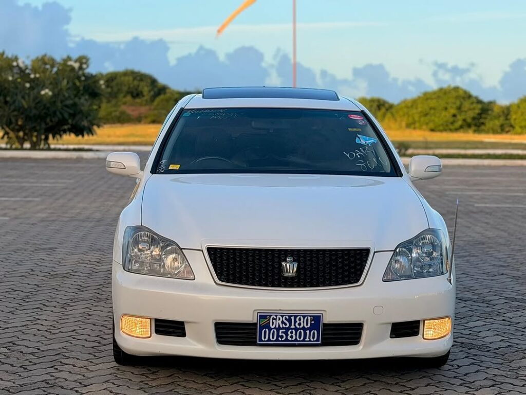 Bei ya Toyota Crown 2006 Sokoni Dar es Salaam Tanzania