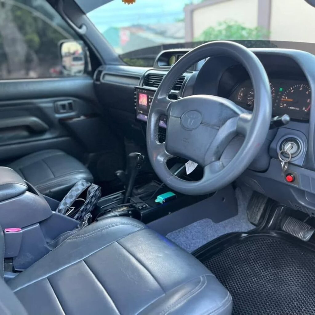 Magari Sokoni Toyota Land Cruiser Prado ya Bei Poa 1998