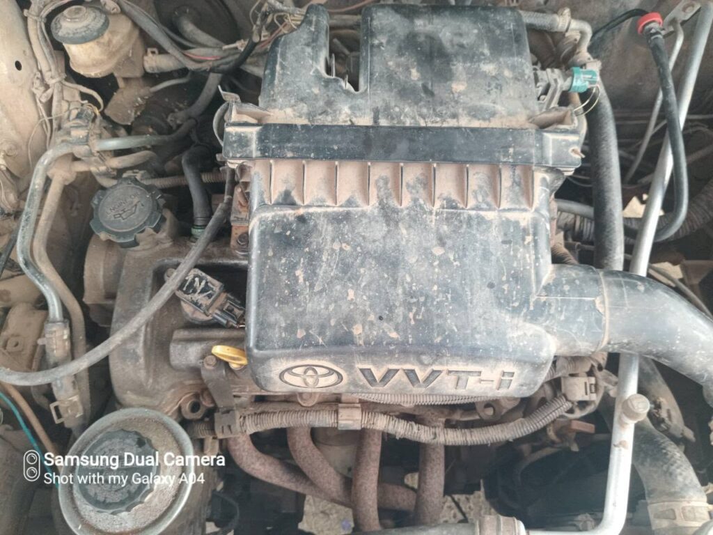Magari Vitz 2002 lipo Dar es Salaam