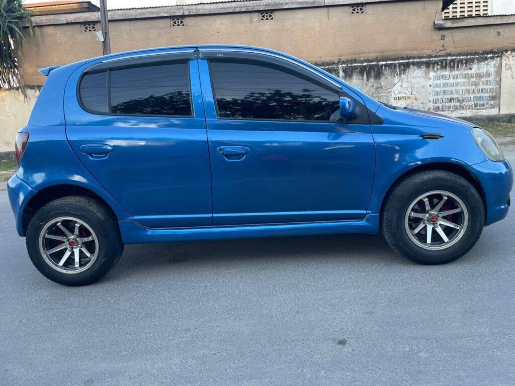 Magari Sokoni Toyota Vitz ya Bei Poa 2001