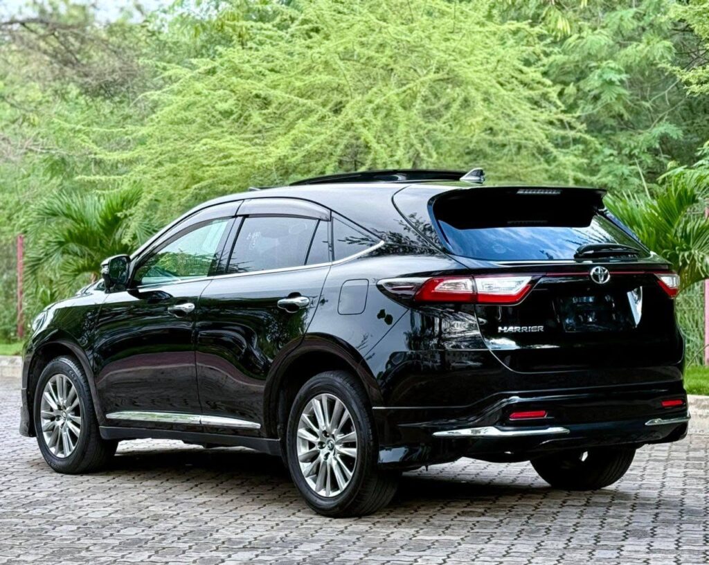 Toyota Harrier bei poa sokoni Dar es Salaam Tanzania
