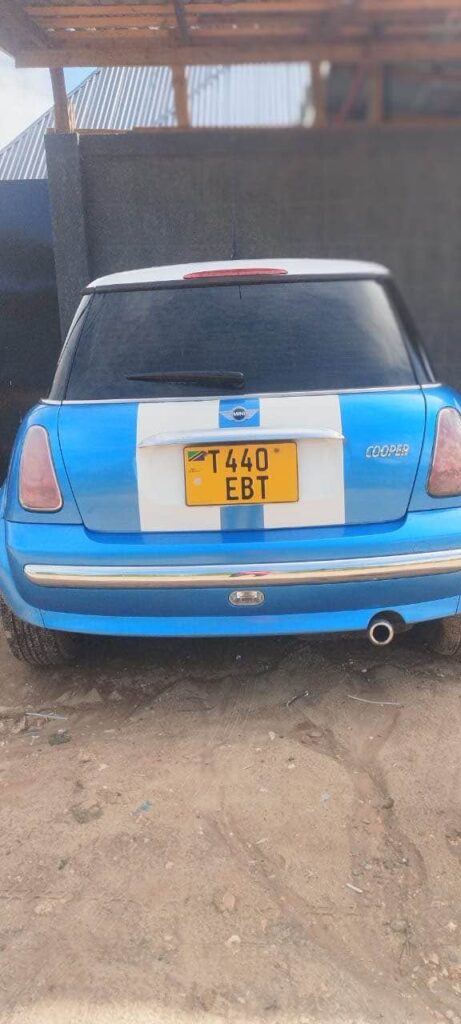 Price Mini Cooper 2004 for Sale in Dar es Salaam