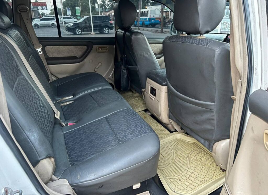 Price Toyota Land Cruiser V8 2000 for Sale in Dar es Salaam