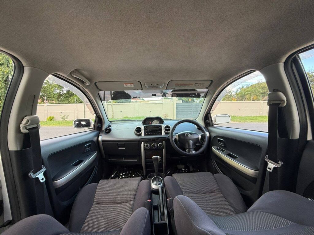 Magari Used Toyota IST 2004 Dar es Salaam Tanzania