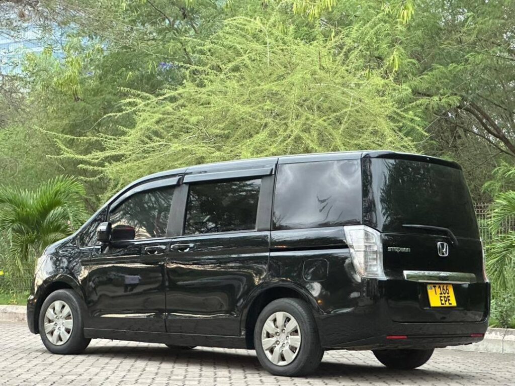 Honda Stepwgn bei poa sokoni Dar es Salaam Tanzania