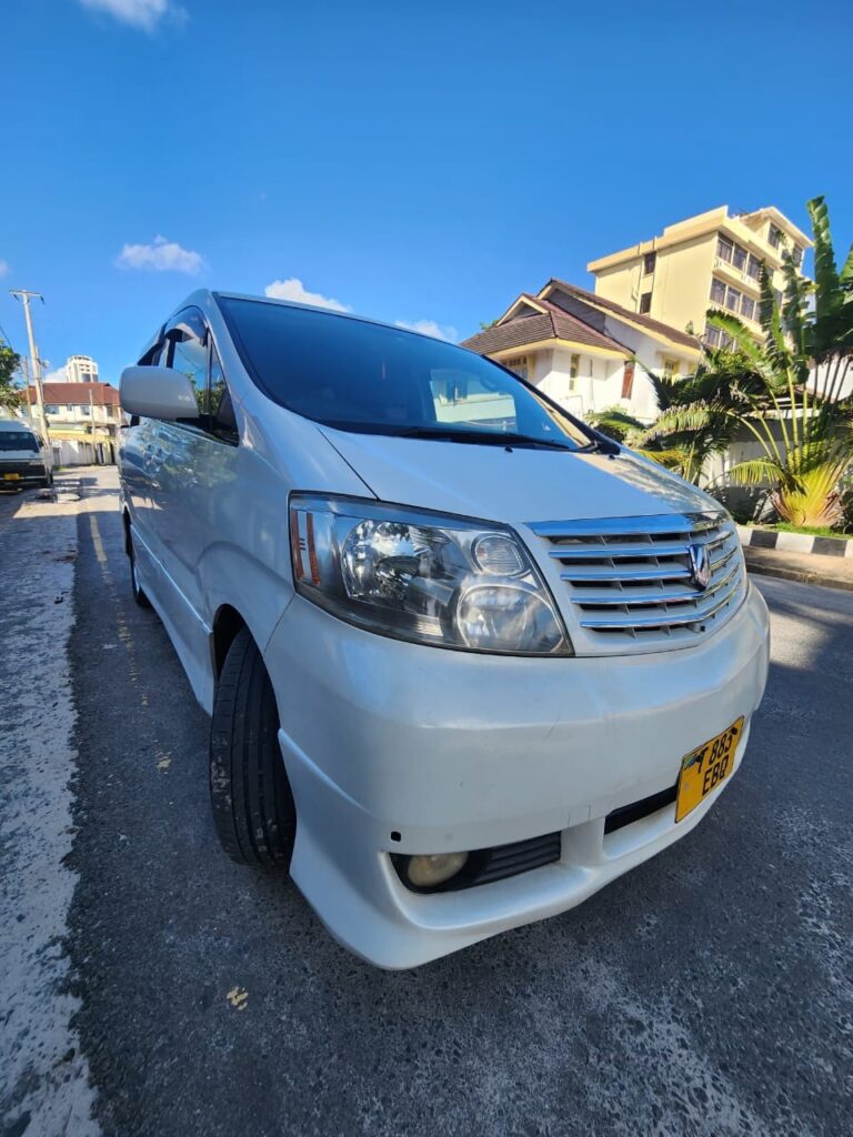 Magari Alphard 2004 lipo Dar es Salaam