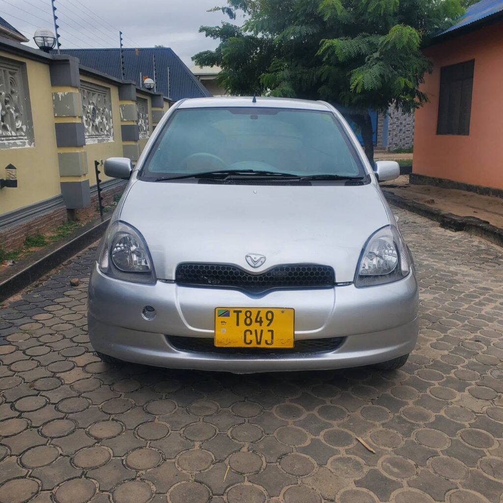 Bei ya Toyota Vitz 2003 Sokoni Dar es Salaam Tanzania