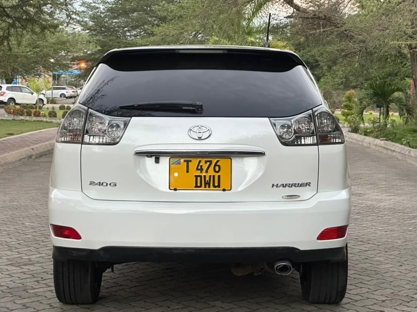 For Sale Toyota Harrier 2005 in Dar es Salaam