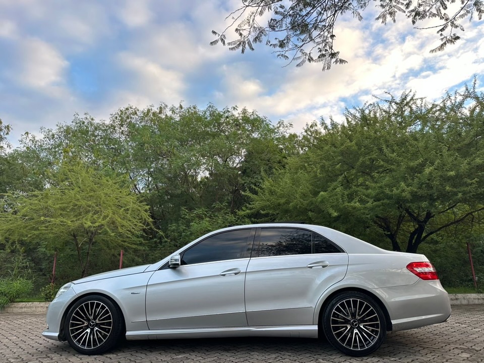 Price Benz E-Class 2011 for Sale in Dar es Salaam