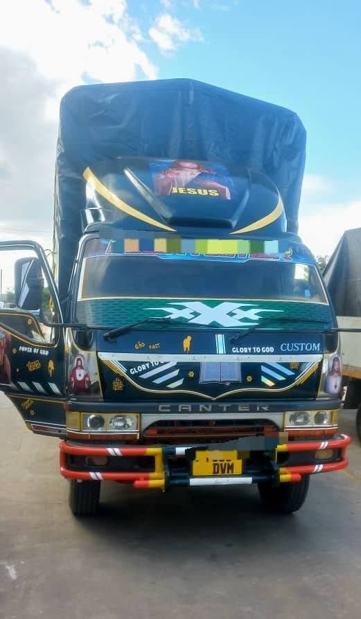 Magari Canter 2000 lipo Dar es Salaam