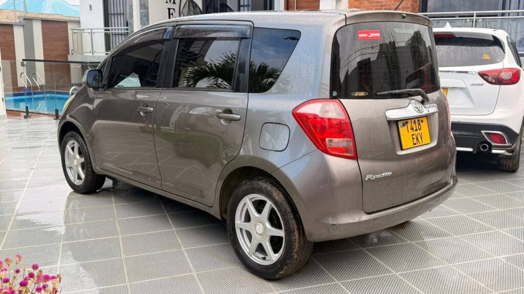 Magari Used Toyota Ractis 2006 Dar es Salaam Tanzania