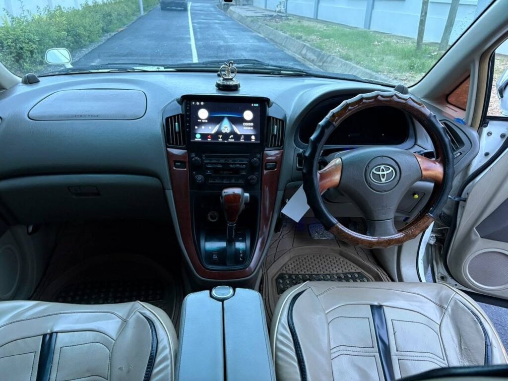 Price Toyota Harrier 2000 for Sale in Dar es Salaam