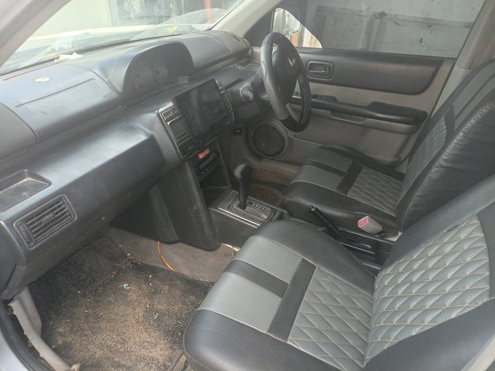 Magari Used Nissan X-Trail 2004 Dodoma Tanzania