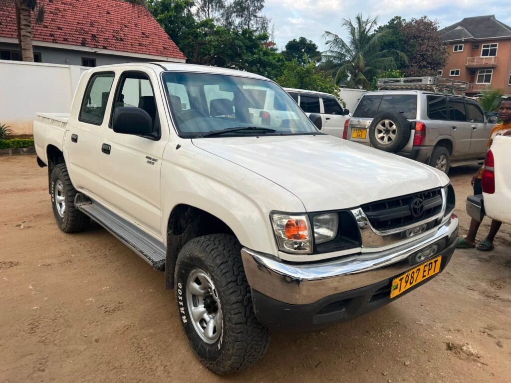 Price Of Toyota Hilux 2000 for Sale in Tanzania