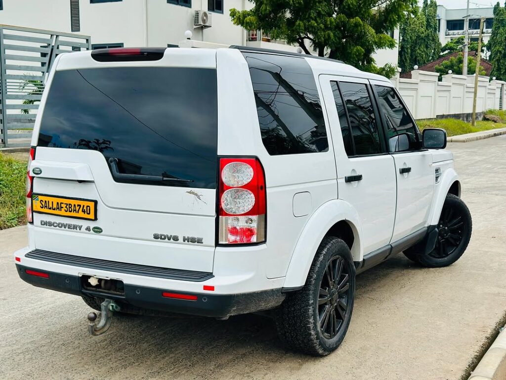 Used Land Rover Discovery 4 2013 for Sale in Dar es Salaam