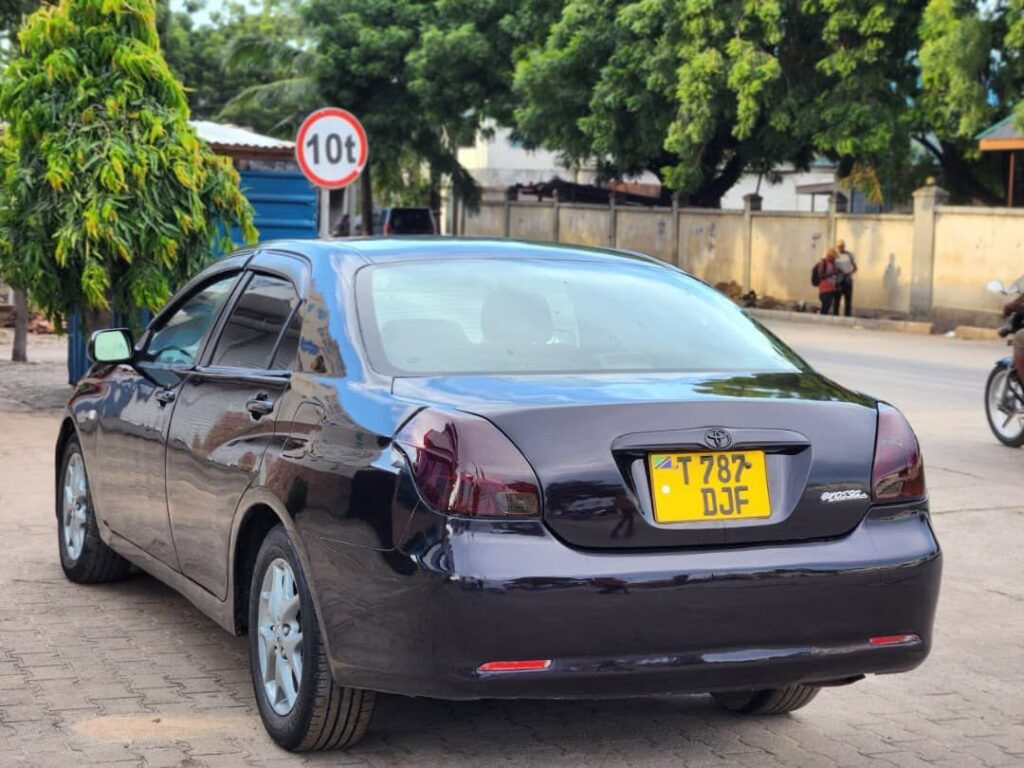 Toyota Verosa bei poa sokoni Tanzania