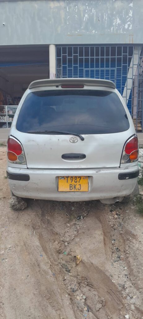 Magari Spacio 2000 lipo Dar es Salaam