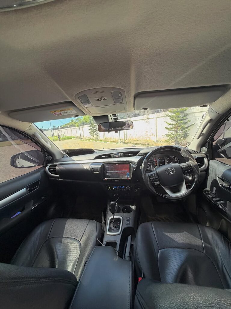Toyota Hilux 2022 Inauzwa Dar es Salaam Tanzania