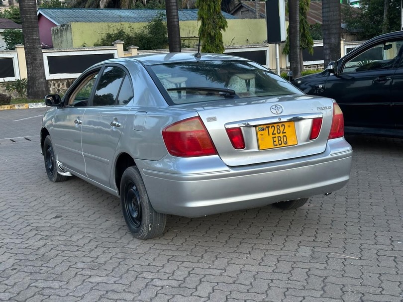 Magari Sokoni Toyota Premio ya Bei Poa 2006