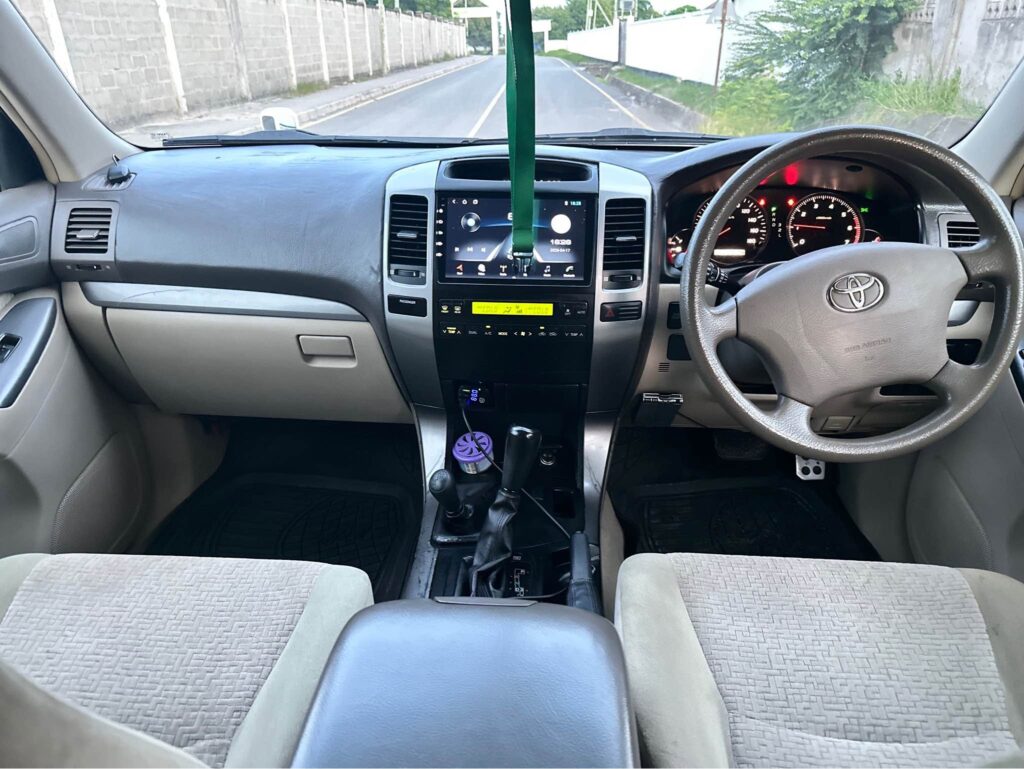Toyota Land Cruiser Prado 2006 for Sale in Dar es Salaam