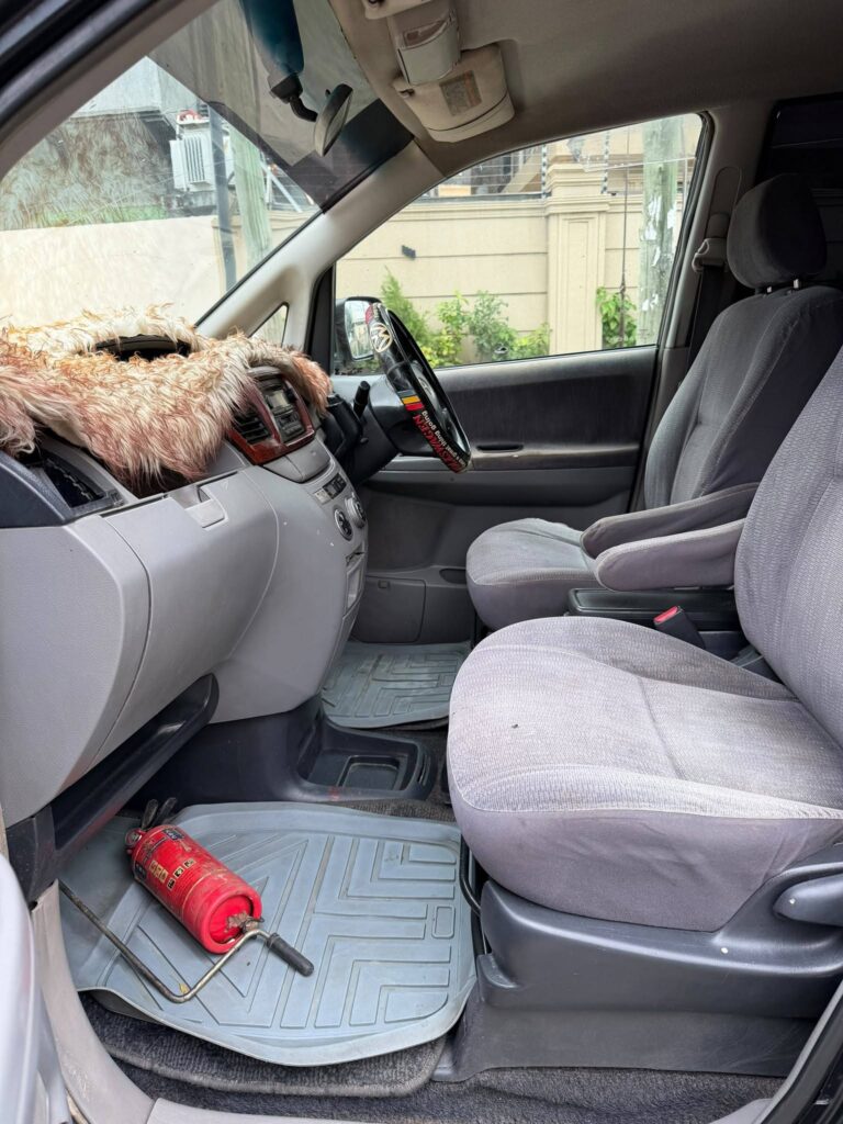 Buy Toyota Noah 2005 for Sale in Dar es Salaam