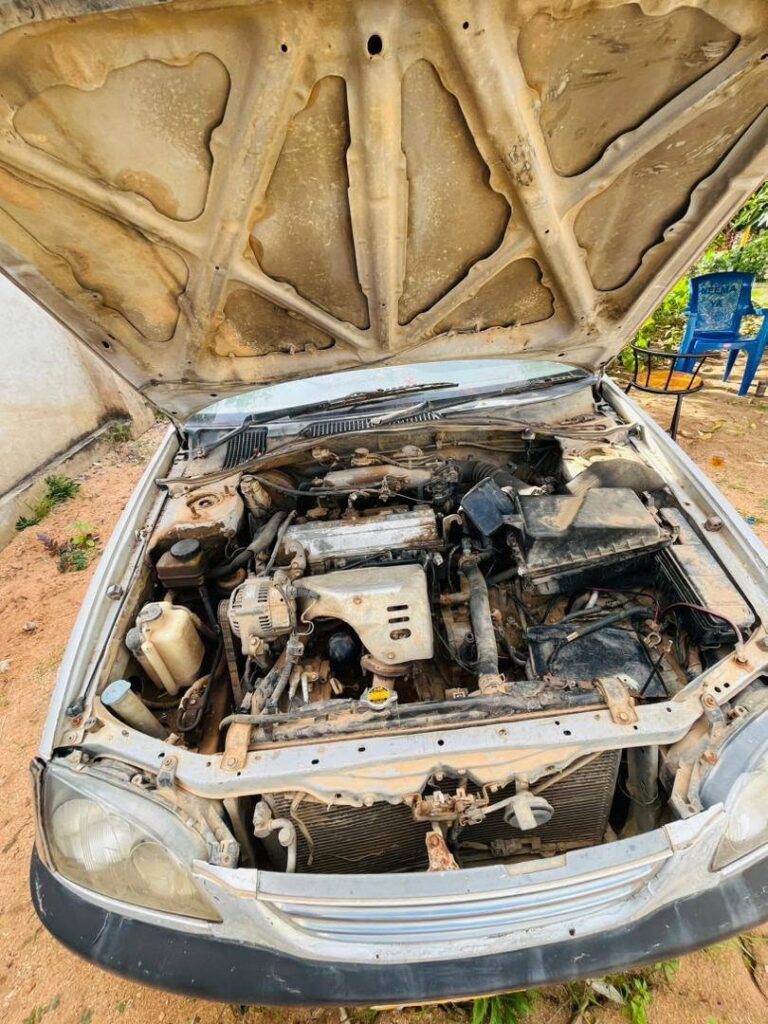 Magari Avensis 2000 lipo Arusha