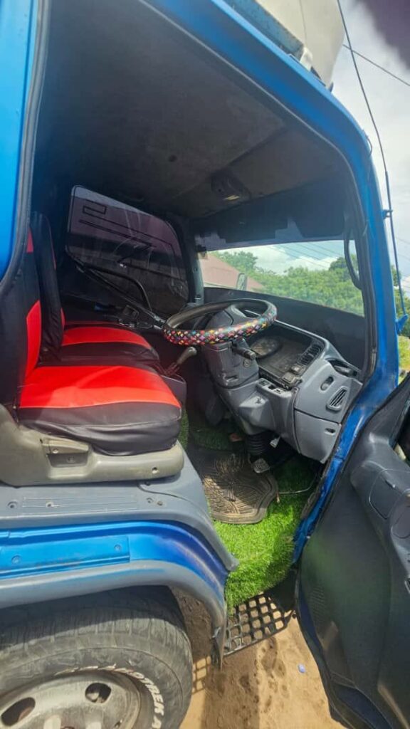 Price Mitsubishi Canter 1995 for Sale in Dar es Salaam