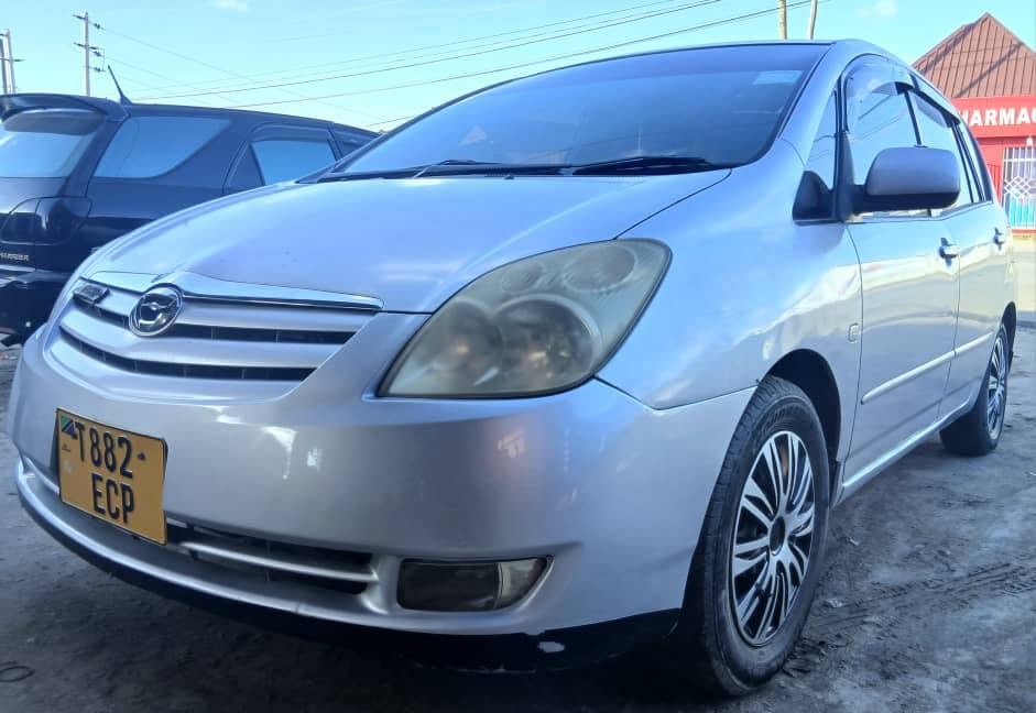 Magari Spacio 2005 lipo Dar es Salaam