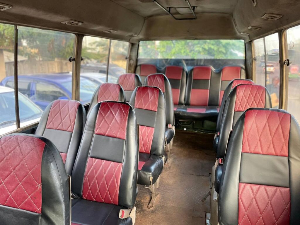 Toyota Coaster bei poa sokoni Morogoro Tanzania