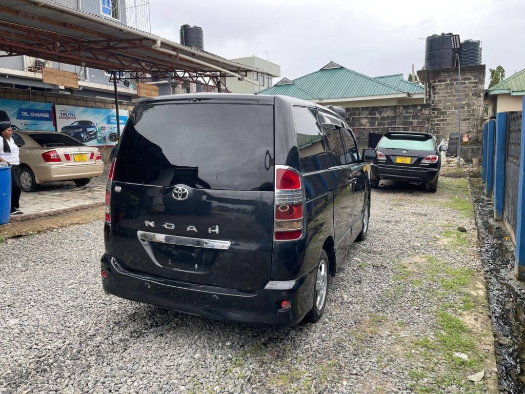 Toyota Noah 2004 for Sale in Dar es Salaam
