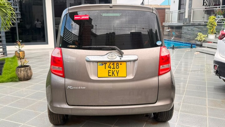 Magari Used Toyota Ractis 2006 Dar es Salaam Tanzania