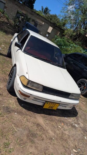 Bei Ya Toyota Corolla 1990 Sokoni Dar es Salaam Tanzania