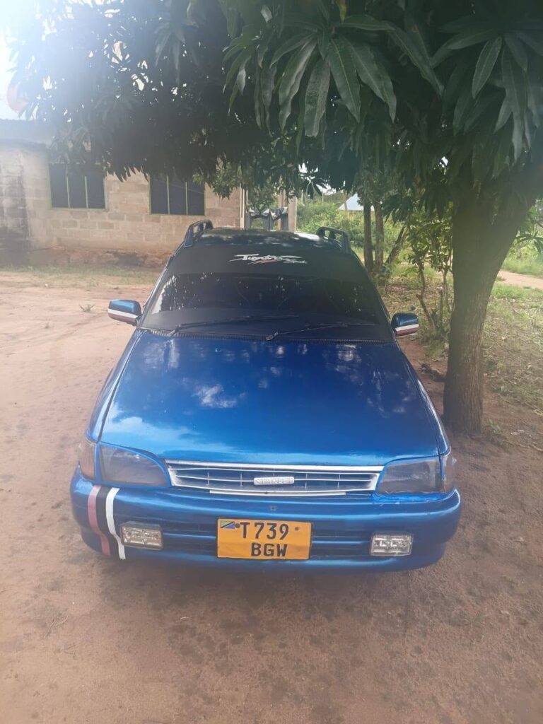 Toyota Starlet bei poa sokoni Dar es Salaam Tanzania
