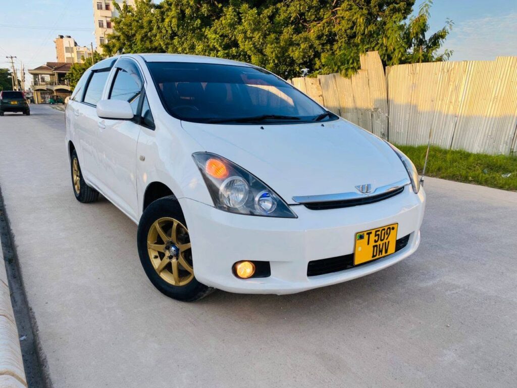 Magari Used Toyota Wish 2007 Dar es Salaam Tanzania