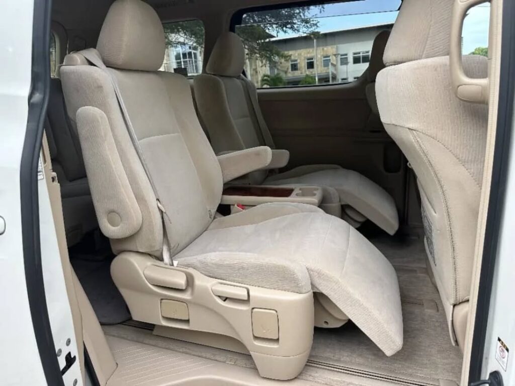 Bei ya Toyota Alphard 2009 Sokoni Dar es Salaam Tanzania