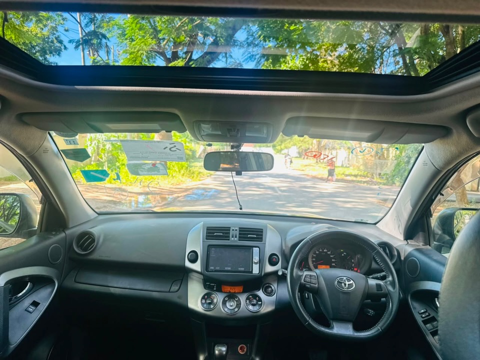 Bei ya Toyota Vanguard 2011 Sokoni Dar es Salaam Tanzania