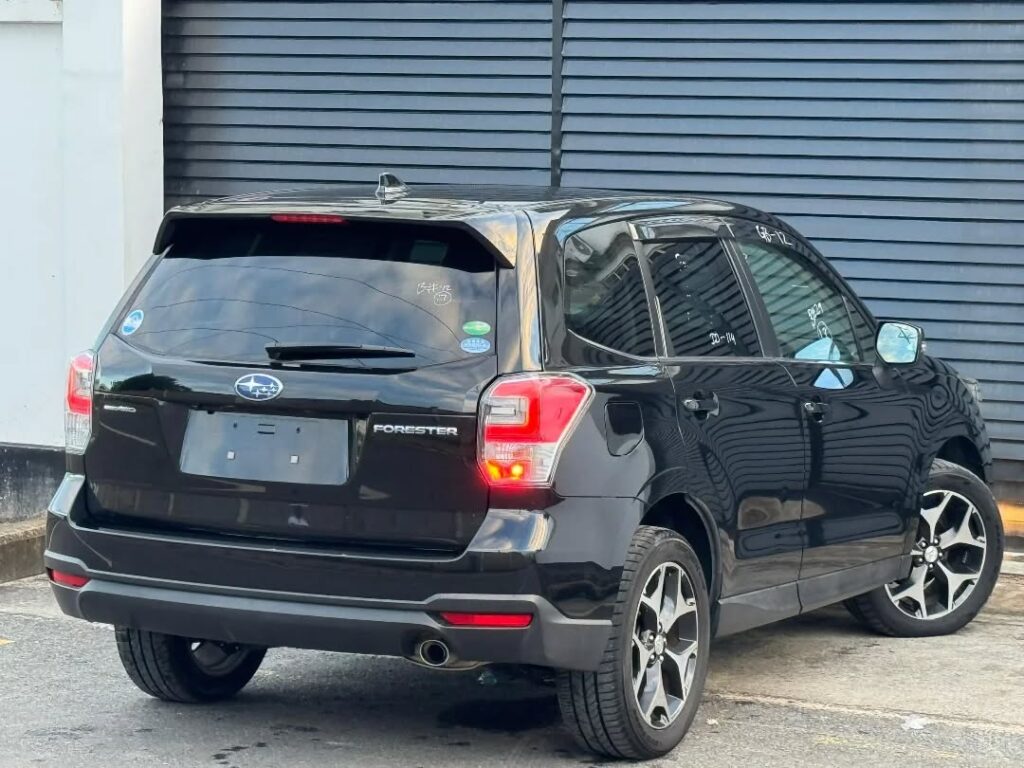 Subaru Forester 2015 Inauzwa Dar es Salaam Tanzania