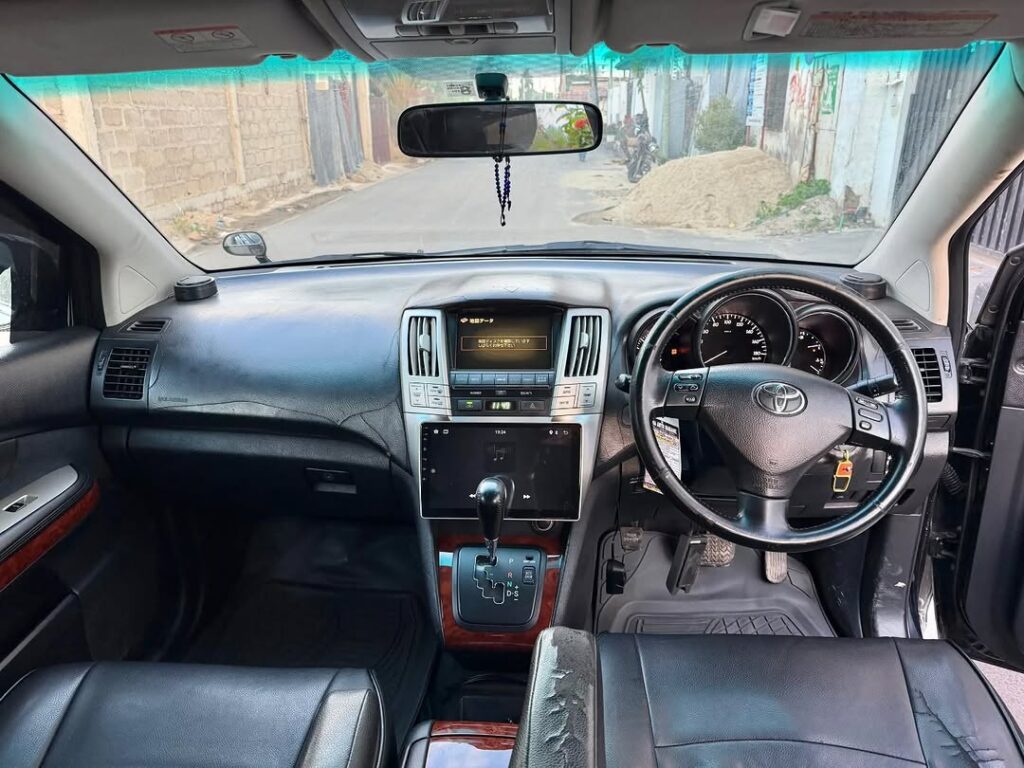 Magari Harrier 2006 lipo Dar es Salaam