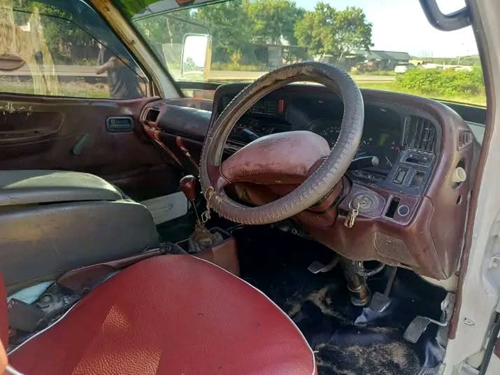 Toyota Hiace 2000 for Sale in Njombe
