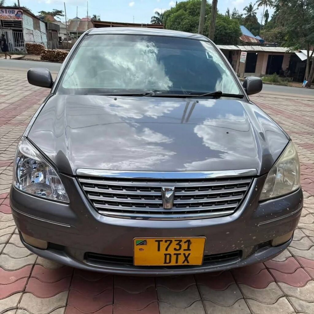 Used Toyota Premio 2005 for Sale in Mwanza