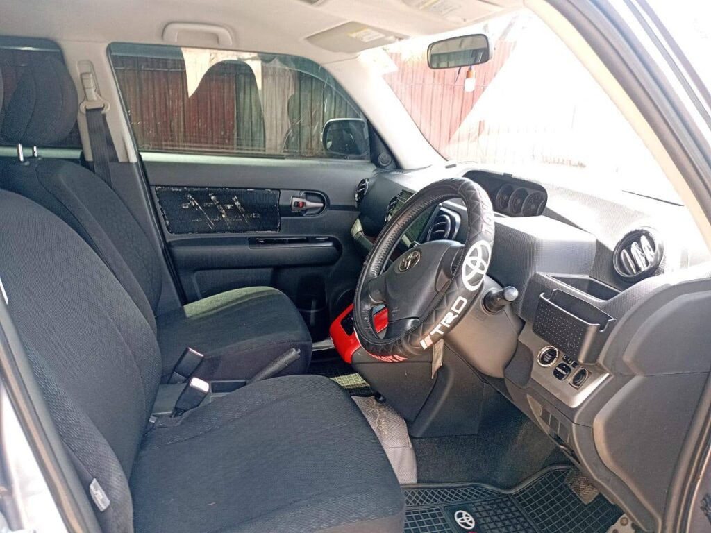 Toyota Wish bei poa sokoni Dar es Salaam Tanzania