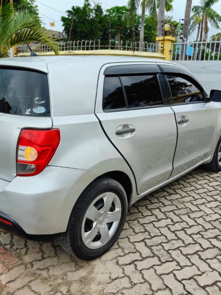 Magari Used Toyota IST 2009 Dar es Salaam Tanzania
