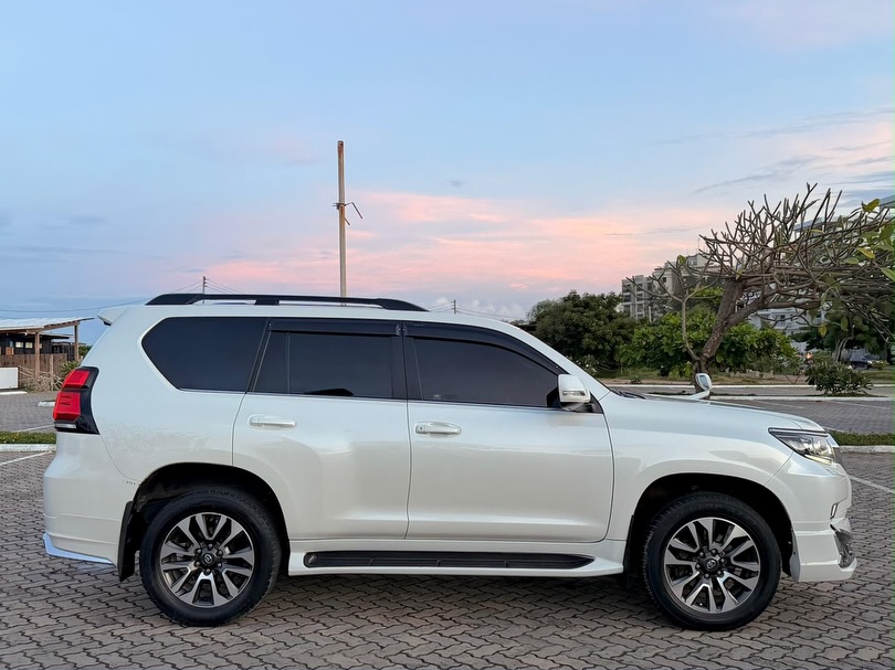 Toyota Land Cruiser Prado 2022 for Sale in Dar es Salaam